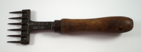 Gilchrist  No. 50 Cast Iron Ice Scraper Tool